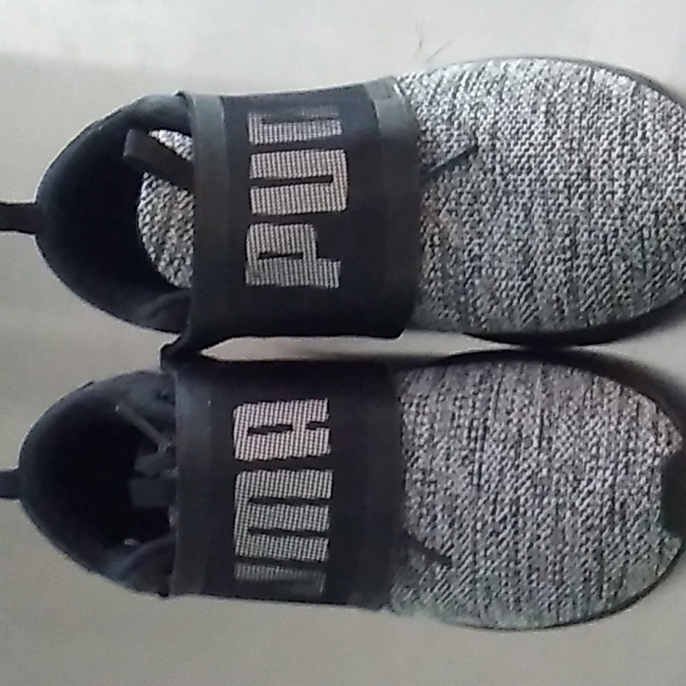 Puma Sneakers